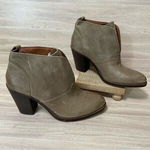 LUCKY BRAND / Ehllen Leather Ankle Boots Taupe Size 9